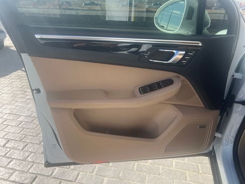 Used 2023 Porsche Macan S image 10