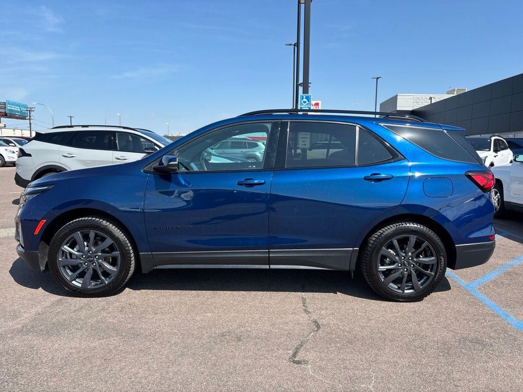 Used 2023 Chevrolet Equinox RS w/ RS Leather Package AWD/4WD image 8