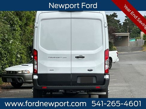 New 2025 Ford Transit 250 148 Medium Roof Extended AWD w/ Load Area Protection Package image 4