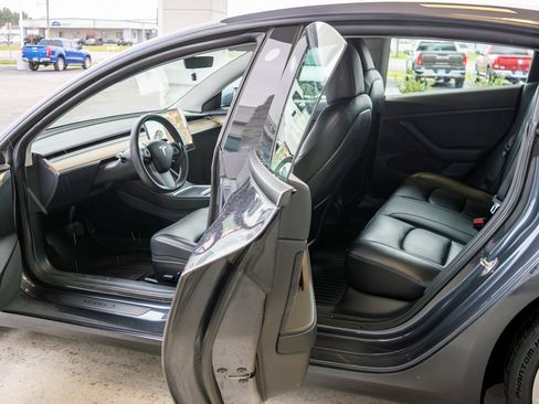 Used 2021 Tesla Model 3 Long Range image 8