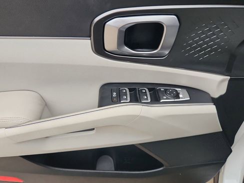 Used 2023 Kia Sorento EX image 12