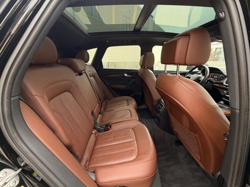 Used 2018 Audi Q5 2.0T Premium Plus w/ Premium Plus Package AWD/4WD image 19