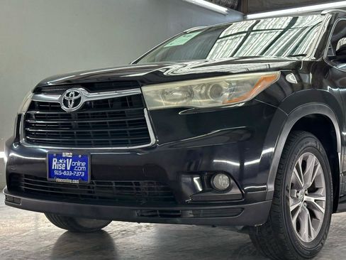 Used 2015 Toyota Highlander XLE FWD image 4