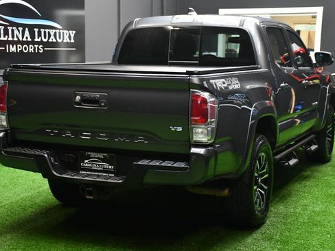 Used 2021 Toyota Tacoma TRD Sport w/ TRD Premium Sport Package AWD/4WD image 7