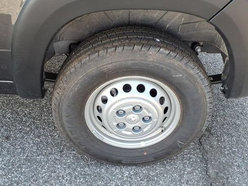 Used 2026 RAM ProMaster 2500 w/ Safety Group FWD image 9
