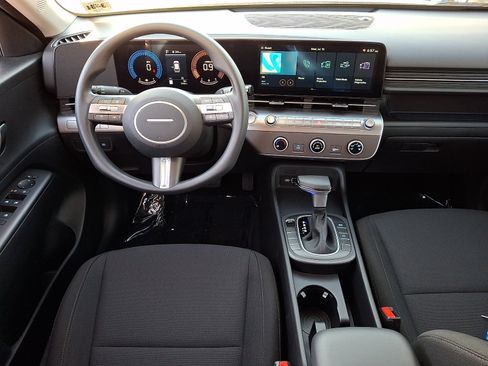 Used 2026 Hyundai Kona SE FWD image 11