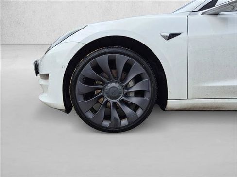 Used 2020 Tesla Model 3 Standard Range Plus RWD image 9