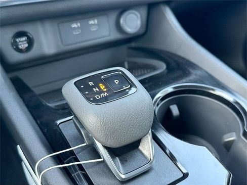 Certified 2025 Nissan Rogue SV image 68