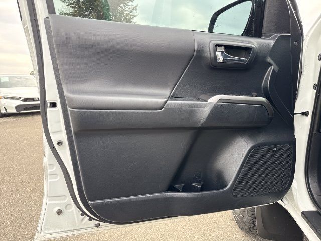 Used 2019 Toyota Tacoma TRD Pro AWD/4WD image 18