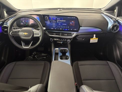New 2026 Chevrolet Equinox EV LT w/ LPO, Blackout Package FWD image 39