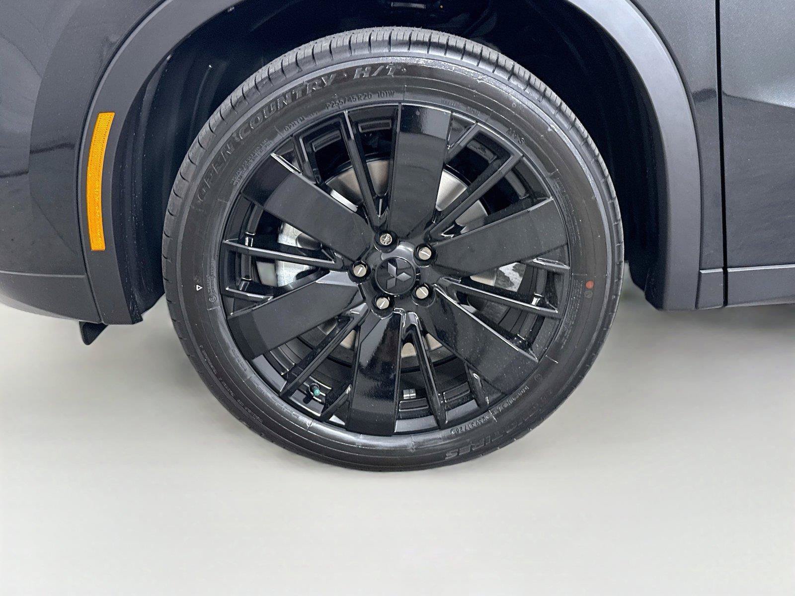 New 2026 Mitsubishi Outlander SE FWD image 28