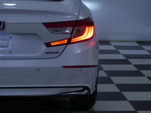 Used 2022 Honda Accord EX-L image 32