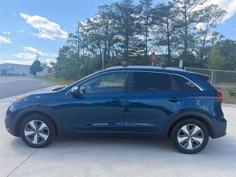 Used 2019 Kia Niro LX FWD image 2