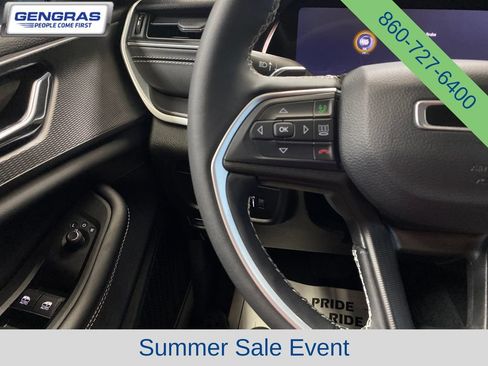 Used 2024 Jeep Grand Cherokee Altitude AWD/4WD image 21