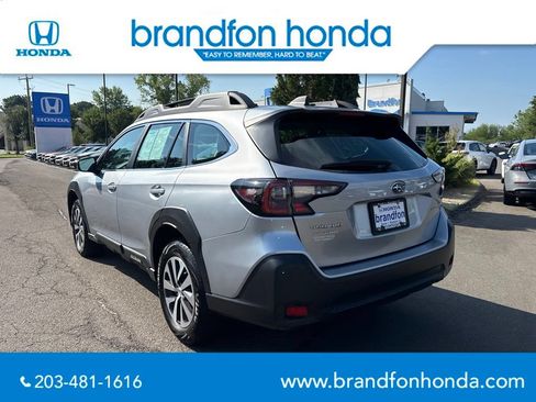 Used 2025 Subaru Outback AWD/4WD image 4