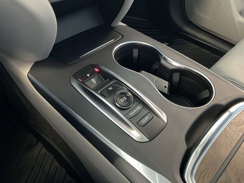 Used 2020 Acura MDX SH-AWD w/ Technology Package image 19