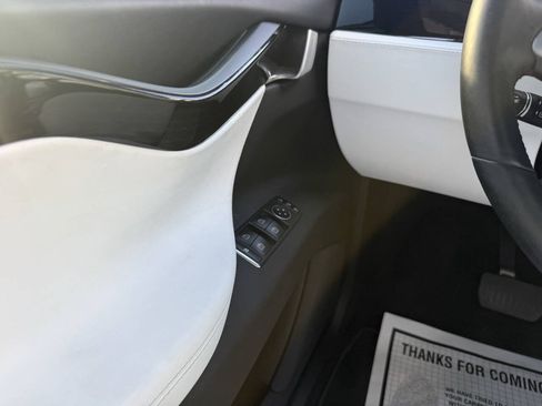 Used 2019 Tesla Model X 75D AWD/4WD image 32