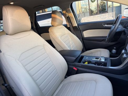 Used 2024 Ford Edge SE image 17