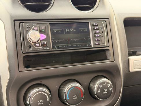 Used 2014 Jeep Compass Latitude w/ Sun/Sound Group image 22