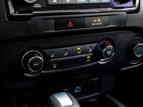 Used 2022 Nissan Frontier SV image 22