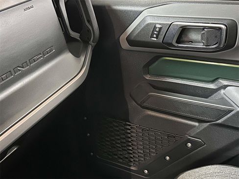 Used 2023 Ford Bronco Base image 22