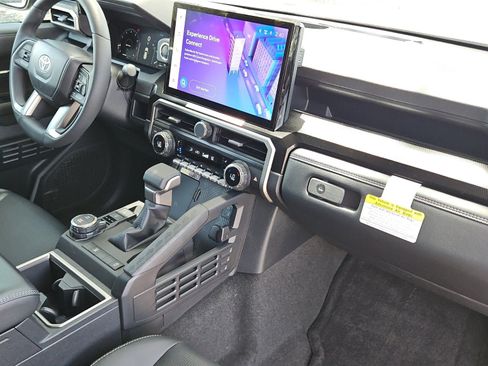 New 2026 Toyota 4Runner 4WD image 17