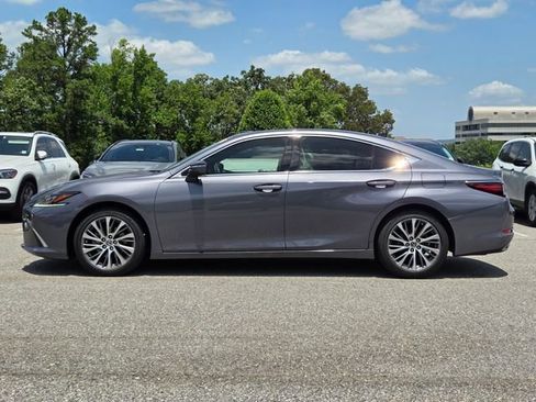 Used 2019 Lexus ES 350 w/ Accessory Package 2 FWD image 2