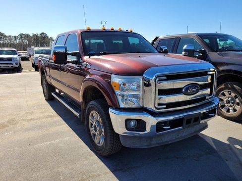 Used 2016 Ford F350 Lariat image 2