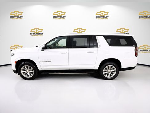 Used 2023 Chevrolet Suburban Premier image 4