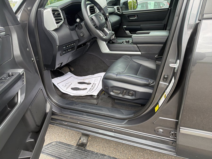 Used 2025 Toyota Tundra Platinum AWD/4WD image 9