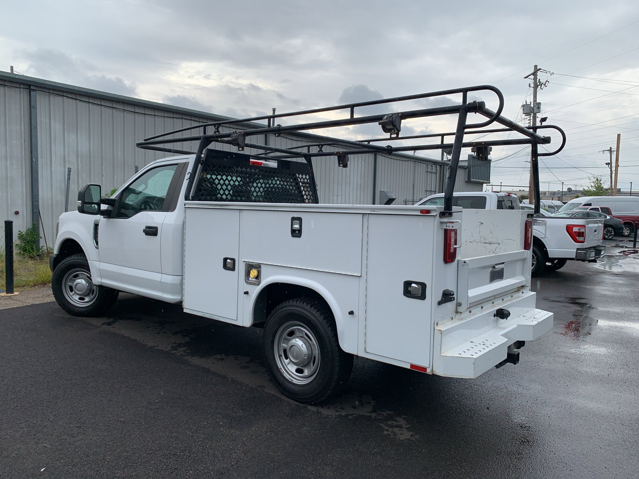Used 2019 Ford F350 XL w/ Power Equipment Group RWD image 4