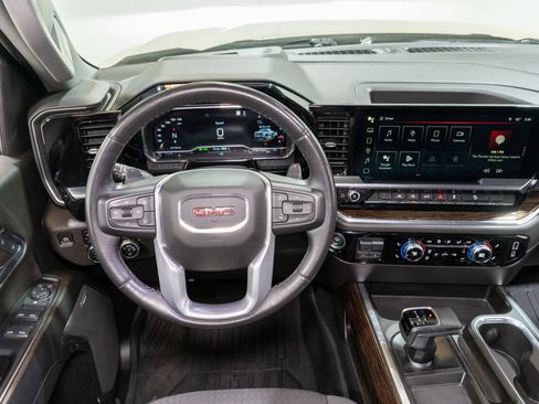 Used 2023 GMC Sierra 1500 Elevation w/ Preferred Package AWD/4WD image 12