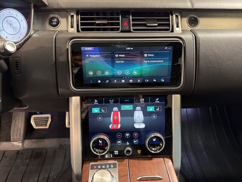 Used 2020 Land Rover Range Rover SV Autobiography Dynamic image 16