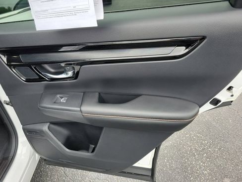 Certified 2025 Honda CR-V Sport Touring image 11