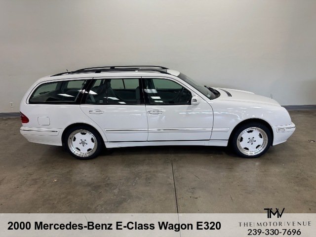 Used 2000 Mercedes-Benz E 320 4MATIC Wagon image 40