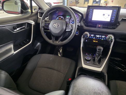 Used 2019 Toyota RAV4 XLE w/ Carpet Mat Package AWD/4WD image 19