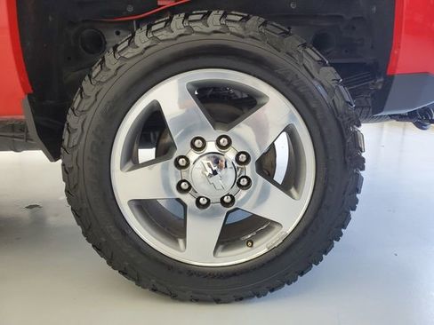 Used 2019 Chevrolet Silverado 2500 LTZ w/ Duramax Plus Package AWD/4WD image 11