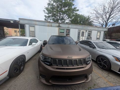 Used 2018 Jeep Grand Cherokee Trackhawk AWD/4WD image 15