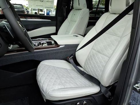 New 2026 Cadillac Escalade Platinum Sport AWD/4WD image 5