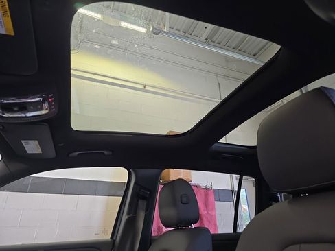 New 2026 Mercedes-Benz GLB 250 image 31