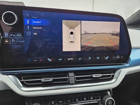 Used 2025 Chevrolet Equinox EV LT image 14