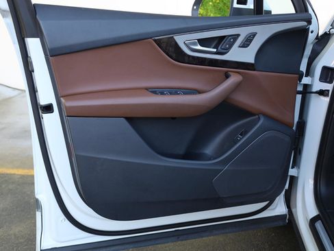 Used 2019 Audi Q7 2.0T Premium w/ Convenience Package image 12