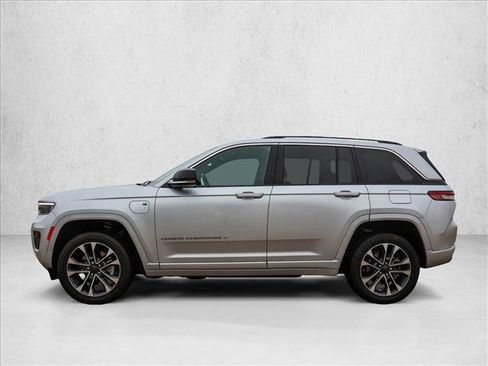 Used 2022 Jeep Grand Cherokee Overland image 8