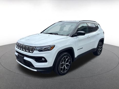Used 2025 Jeep Compass Limited image 7