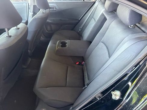 Used 2016 Honda Accord LX image 18