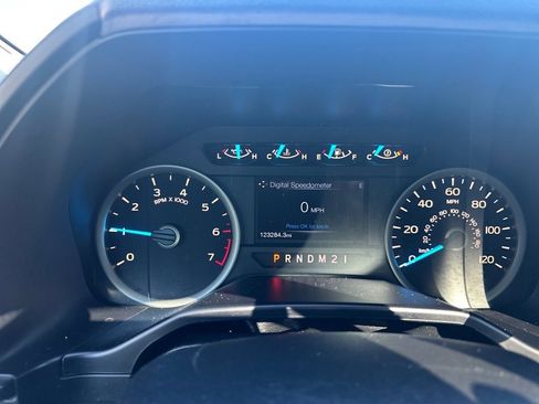 Used 2017 Ford F150 XLT w/ Equipment Group 302A Luxury image 13