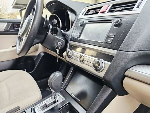 Used 2017 Subaru Outback 2.5i image 14