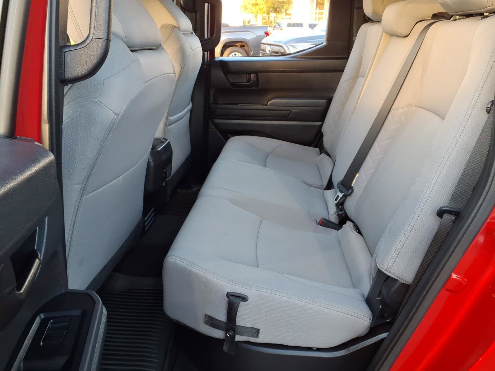 Certified 2025 Toyota Tacoma SR5 AWD/4WD image 10