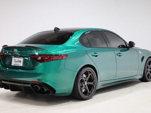 Used 2023 Alfa Romeo Giulia Quadrifoglio RWD image 7