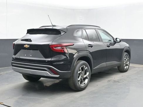 New 2026 Chevrolet Trax LT w/ LT Convenience Package FWD image 14